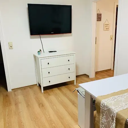 Ferienwohnung Nola 아파트 러스트
