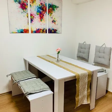 Ferienwohnung Nola 아파트